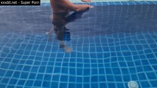 Unknown Underwater Sex In The Pool on Holidays in the Maldives (Public)-2