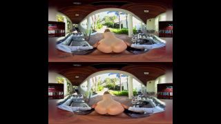 Nina Hartley Delivers Confidence in a Big Way (GearVR) - (Virtual Reality)-3