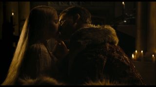 Scarlett & Natalie's Hot Chemistry in The Other Boleyn Girl-4