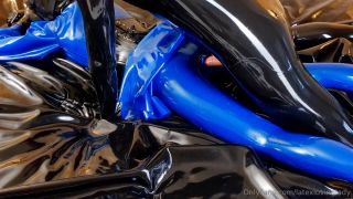 Latexlovinglady - 15 and minutes of fun! Poooor me and my...-4
