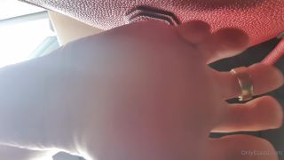 Onlyfans - Ezada Sinn - ezada - ezadaOpenLetter for a cuckold footboy - 13-08-2021-5