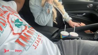 OMG UBER DRIVER MADE ME SUCK HIS DICK-2