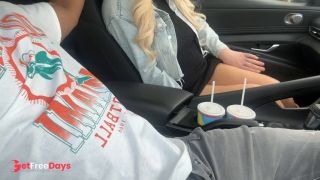 OMG UBER DRIVER MADE ME SUCK HIS DICK-3
