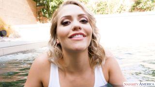 Mia Malkova Porn star Mia Malkova fucking in the pool with her big ass (Amateur porn)-2