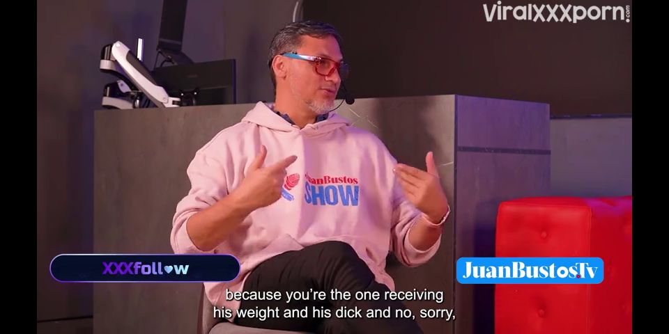  big dick  COFLA 24CM destroys argentina's pussy publicly at a bar in Medellín - JuanBustosShow video