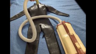 Hd Porn REQ Vacuuming Girlfriends Wetsuit with Electrolux Vacuum Cleaner-4