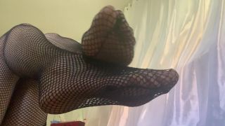 M@nyV1ds - Nikki Luvs BBC - Spreading my Toes in Fishnet-8