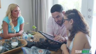 Video Lacy Tate,Leana Lovings : Concept: Fluffers #2 1080p FullHD-2