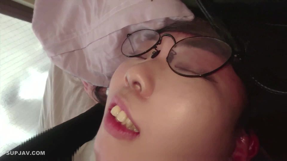 FC2PPV 3051211 【無】【個撮】都立商業科のクラスメイト、大人しい陰キャ娘の大量浣腸バイブ責め、うっかり無断中出し【4K画質】 - FC2PPV