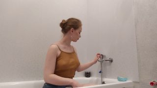 Darina158 darina158 20211119 Wet jeans shorts in bathtub  I figured out what to do in the bathroom and how to-3