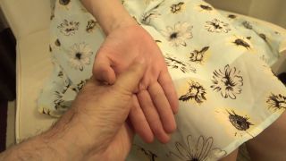 FC2-PPV-4747893 素人、白の花柄ワンピのインテリ美女に膣奥まで届く巨根で中出し-1