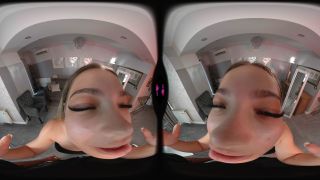 Sandy Little VR: 4K Stepsis Fantasy [Blowjob, Handjob, Hardcore]-1