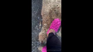 hardcore ExploreMySoles aka only1exploremysoles - 04-05-2024 OnlyFans Video - Follow me everywhere I go video ExploreMySoles-1