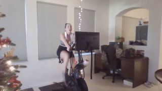 brittibratti 2023-12-18 Stream started at 12182023 0110 pm  Monday Motivation Work Out Stream!-0