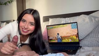 Ecoliere69 Sucks It While He Plays Fortnite Onlyfans (Amateur porn)-1