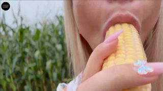 [K2S.CLUB] HannaSecret - Krasse Outdooraktion mit Dirndl - HannaSecret und Bibixxx - FullHD 1080P-3