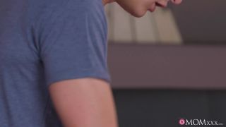 Jessica Beil aka Jessica Bell Brunette Milf gets creampie fucking (Creampie)-9