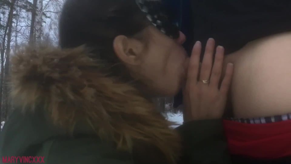 Blowjob and Swallow in the Winter Woods Cosplay!
