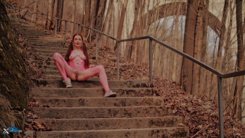 [K2S.CLUB] Anastasia20221 - Barbusig und fast Nackt an der Neisse im Frühling - FullHD 1080P