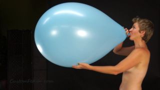 Custom Fetish - Liz Blow Pops a 30 Balloon - Fetish-7