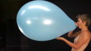 Custom Fetish - Liz Blow Pops a 30 Balloon - Fetish-9