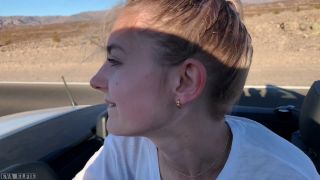 Public Teen Sex in the Convertible Car on a way to Las Vegas (Public) Eva Elfie-5