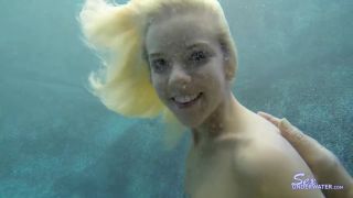 SexUnderwater e0616 Halle Von UW Model Training (mp4)-4