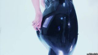 Aeryn Walker – Worship My Shiny Latex Ass-1