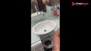 Foda bem gostosa no banheiro-2