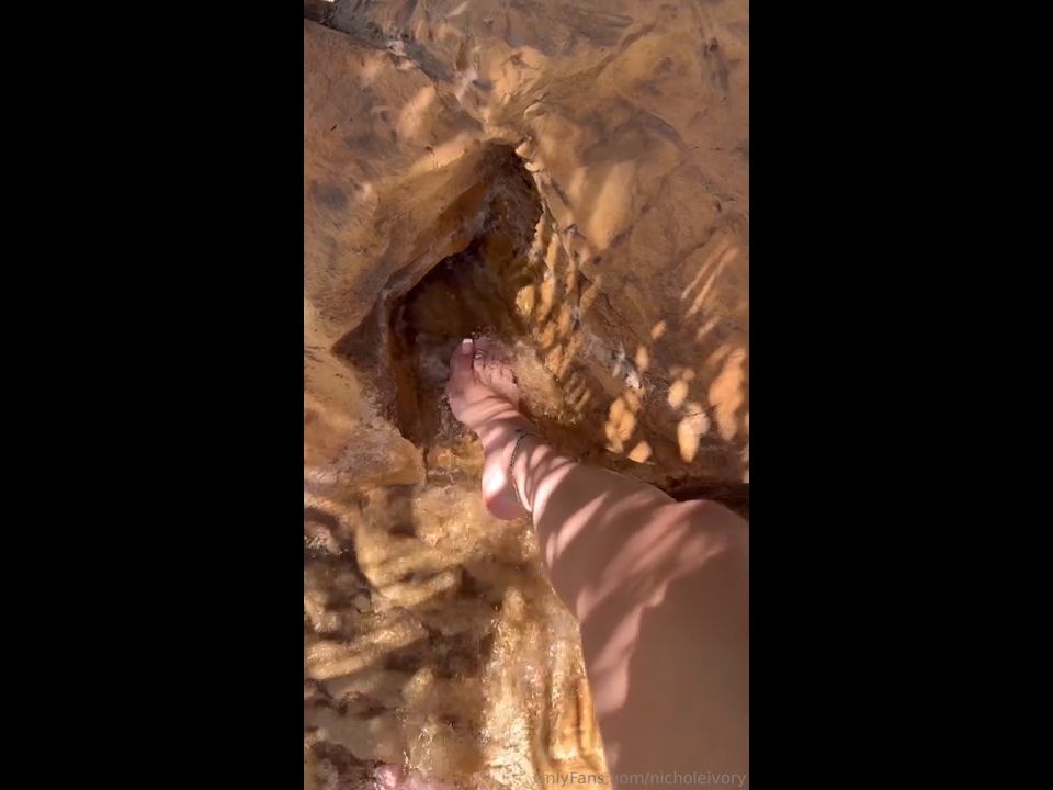 Hardcore porn Nicholeivory Nicholeivory aka nicholeivory - 05-01-2024 OnlyFans Video - Feet by the waterfall and pool video