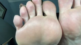 M@nyV1ds - QueenMotherSoles - Premature Ejaculating Husband Feet-7