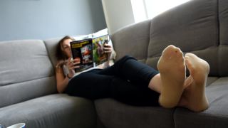 Croma&#039;s BIG smelly socks and feet(Feet porn)-0