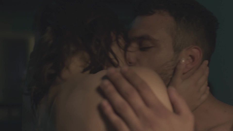 Sexual Heat Escalates in Elegant Hotel SuiteTonight