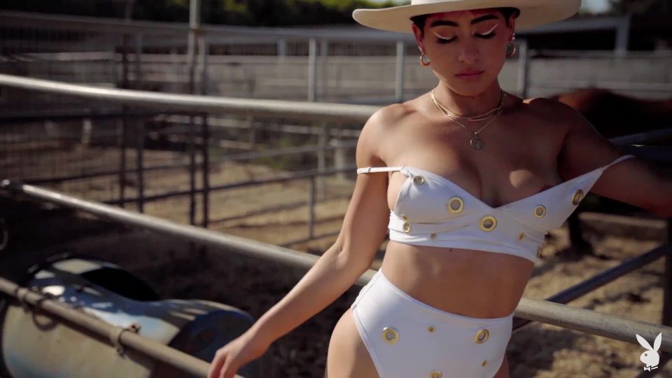 Mia Valentine - Ready To Ride - Solo