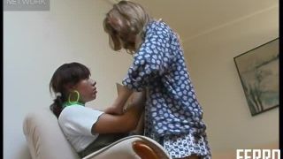 ladieskissladies_g013_clip-4