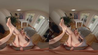 2K VR: Luna B-Bunny Begs for Anal - Belgian VR Porn!-4