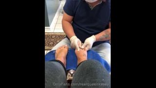 realqueenkasey  Queens feet are getting pampered and ready for the on femdom porn mika tan femdom-7