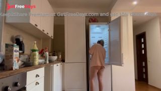 [GetFreeDays.com] Cleaning the fridge with me with lots of farts . Full 10 min video on my of page Porn Leak October 2022-6