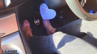 feet, ballet flats, pedal pumping, car, driving lavender ballet flats pedal pumping Manyvids  Goddess Vanessa   Ballet Flats-0