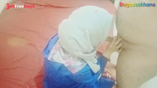 Chubby Arab milf     -9