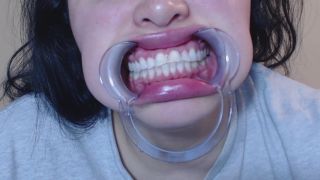 PrincessDi - Teeth and Drool-2