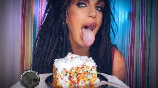 free adult clip 6 MistressRavenFD – GIANTESS RAVENS HAPPY BIRTHDAY CAKE on masturbation porn lesbian smoking fetish-8