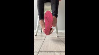 Solepurposetexasofficial - flip flop content seem to get you all hard cum to my feet now 10-10-2020-1