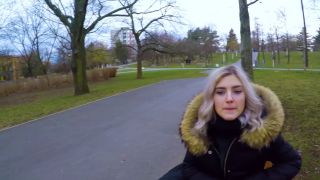Eva Elfie Cute Teen Suck Cock Public in the Park (Amateur porn)-3