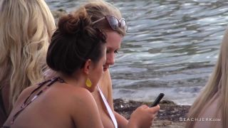 BeachJerk white-hot-cleavage full hd voyeur -7