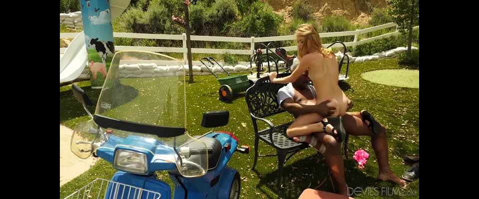 Hannah Hays My New Black Stepdaddy 23 (Amateur porn)