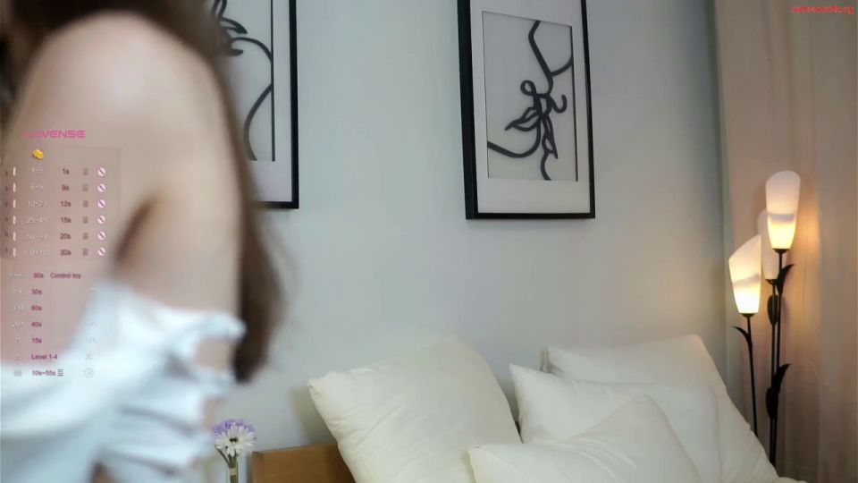 Seductive Webcam Models Poses Exclusive Erotic Teasing Show