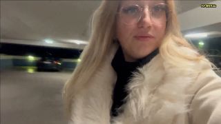 Tamy Tiger - Bin ich jetzt eine Dorfschlampe - Im Parkhaus abgegriffen 1080P - Amateur-1