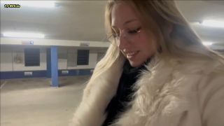 Tamy Tiger - Bin ich jetzt eine Dorfschlampe - Im Parkhaus abgegriffen 1080P - Amateur-2