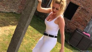 Trampling Femdom porn  Clips4sale: Miss Suzanna Maxwell - A Sunday Evening Treat For You To Enjoy As We Get Ready -2